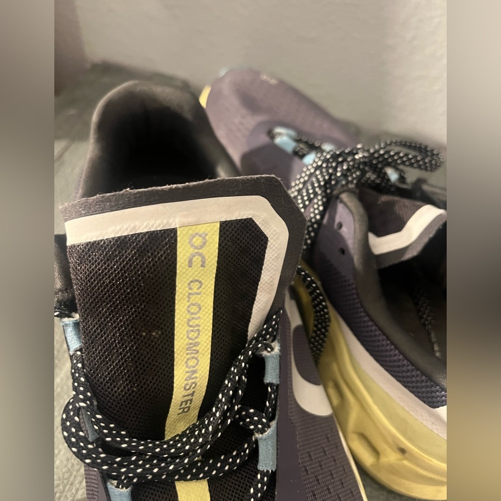 ON Running Black and Yellow Sneakers - Picture 6 of 6